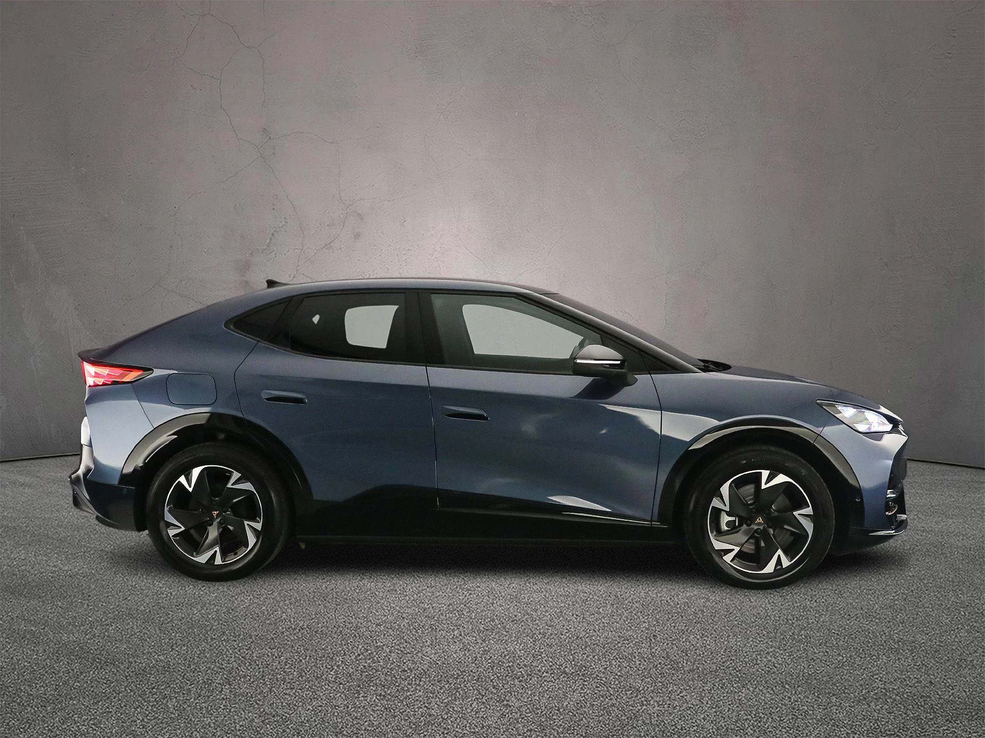 Hoofdafbeelding CUPRA Tavascan