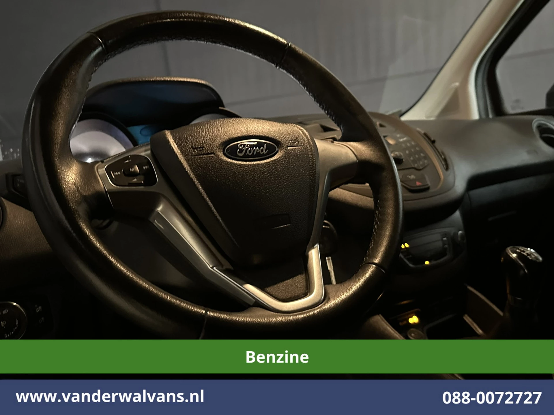 Hoofdafbeelding Ford Transit Courier