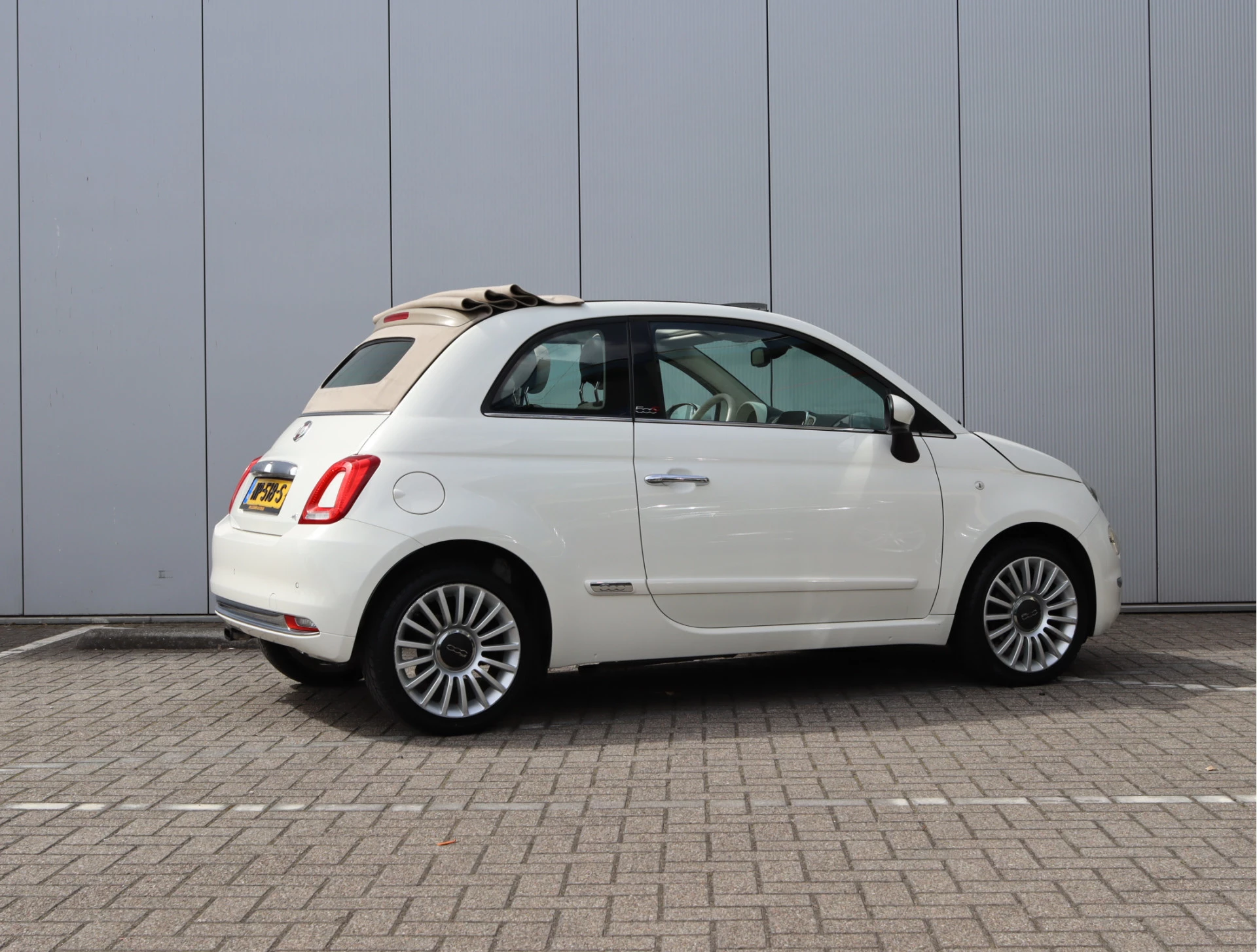 Hoofdafbeelding Fiat 500C