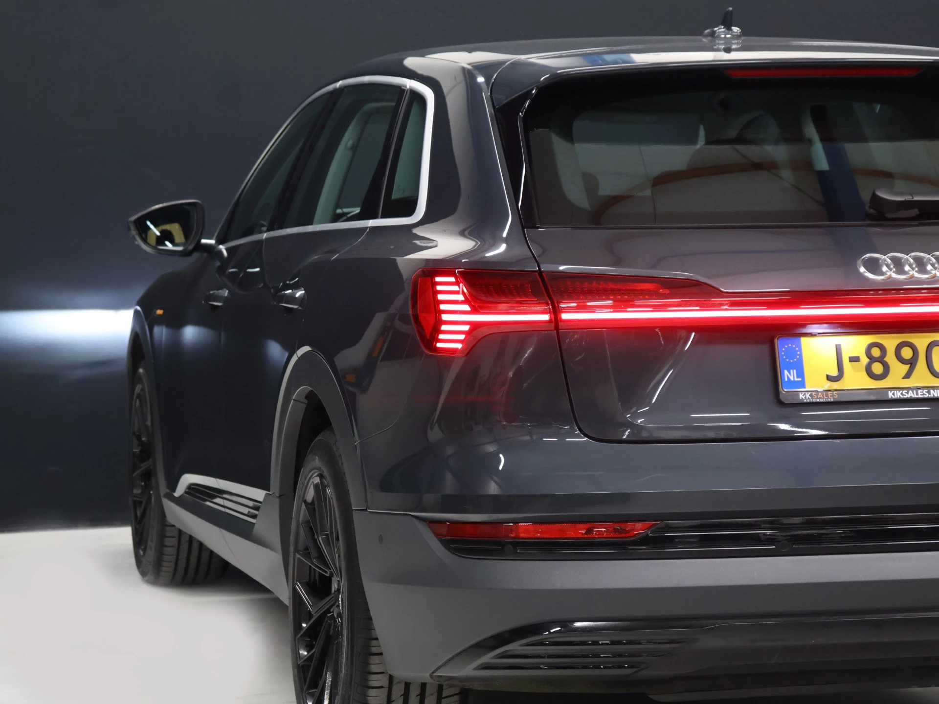 Hoofdafbeelding Audi e-tron