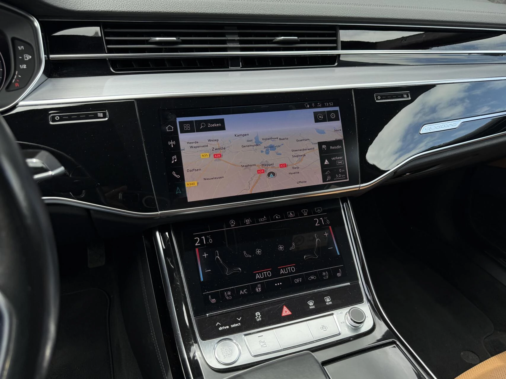 Hoofdafbeelding Audi A8