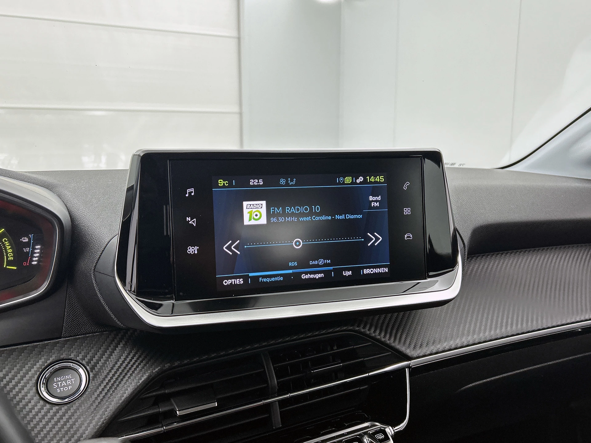 Hoofdafbeelding Peugeot e-208