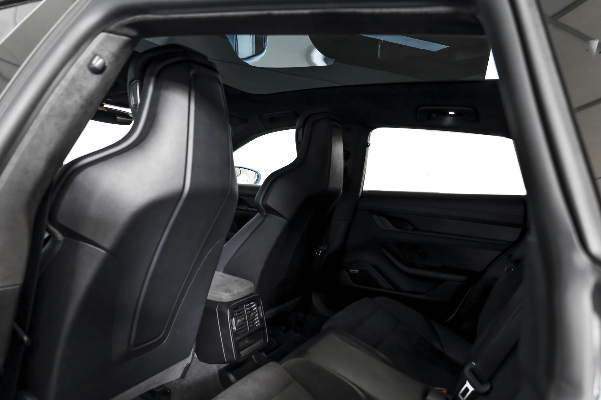 Hoofdafbeelding Porsche Taycan