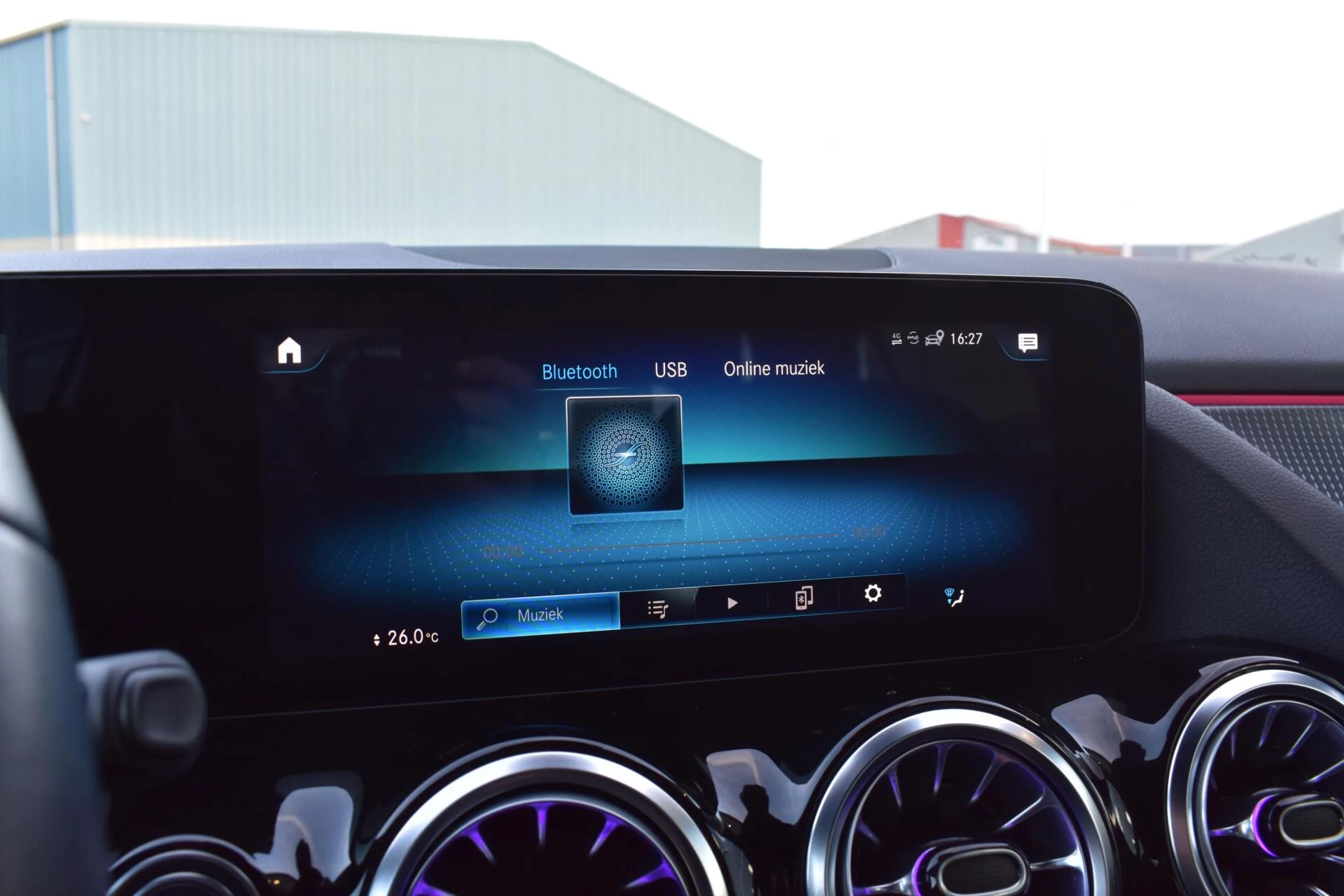 Hoofdafbeelding Mercedes-Benz EQA