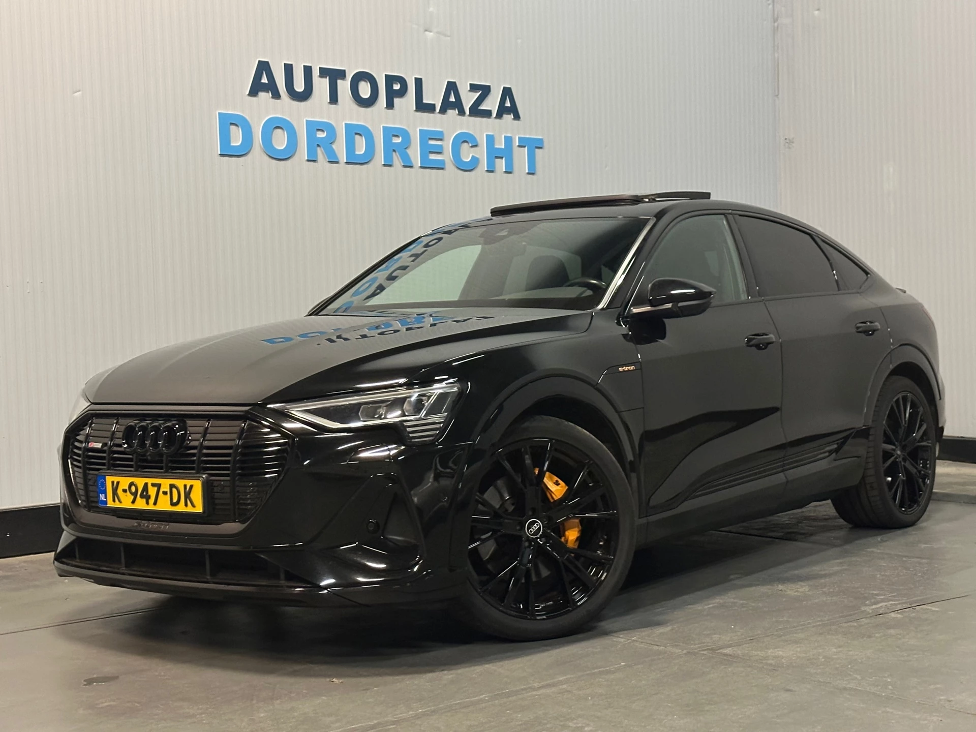 Hoofdafbeelding Audi e-tron