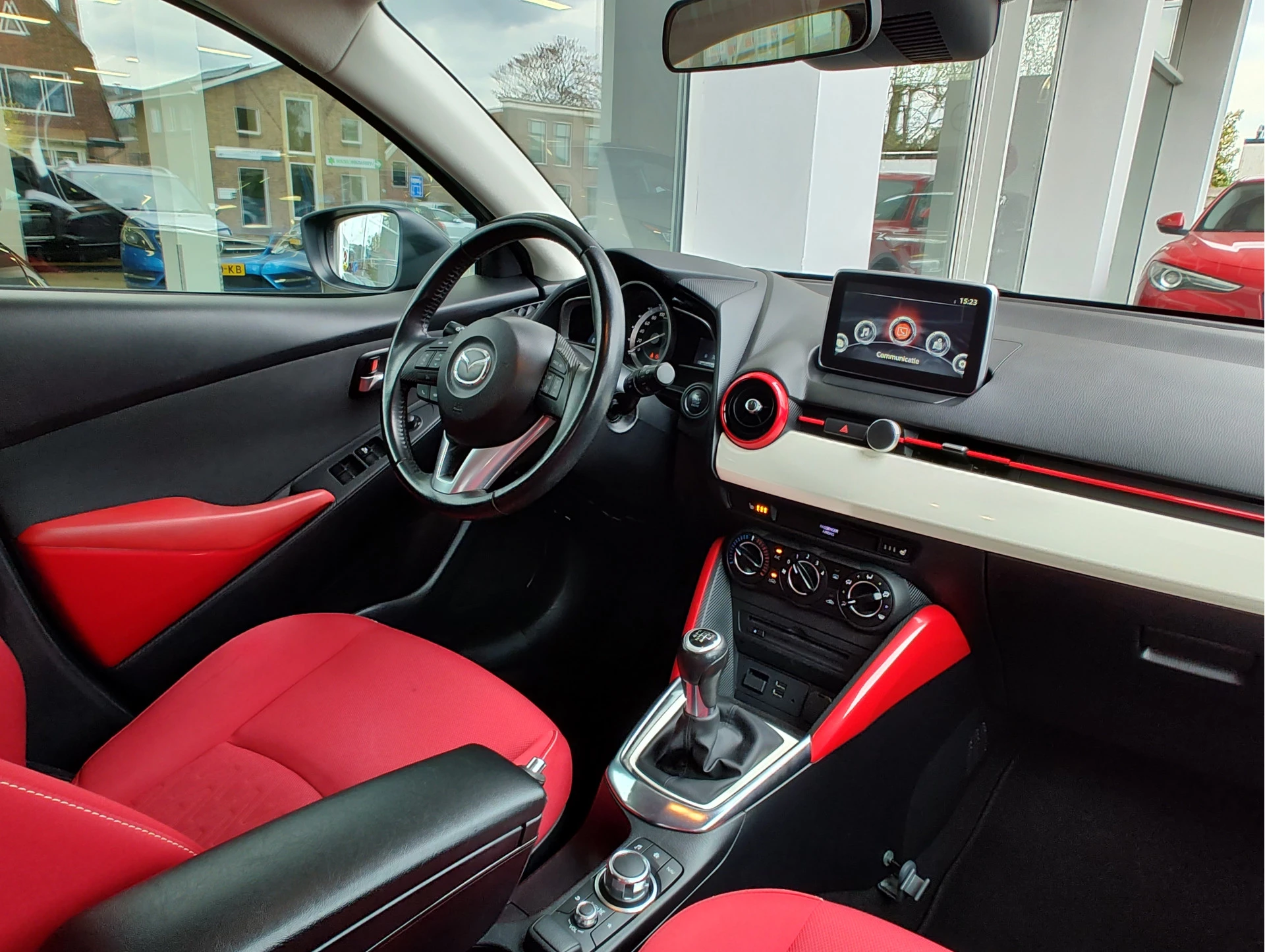 Hoofdafbeelding Mazda 2