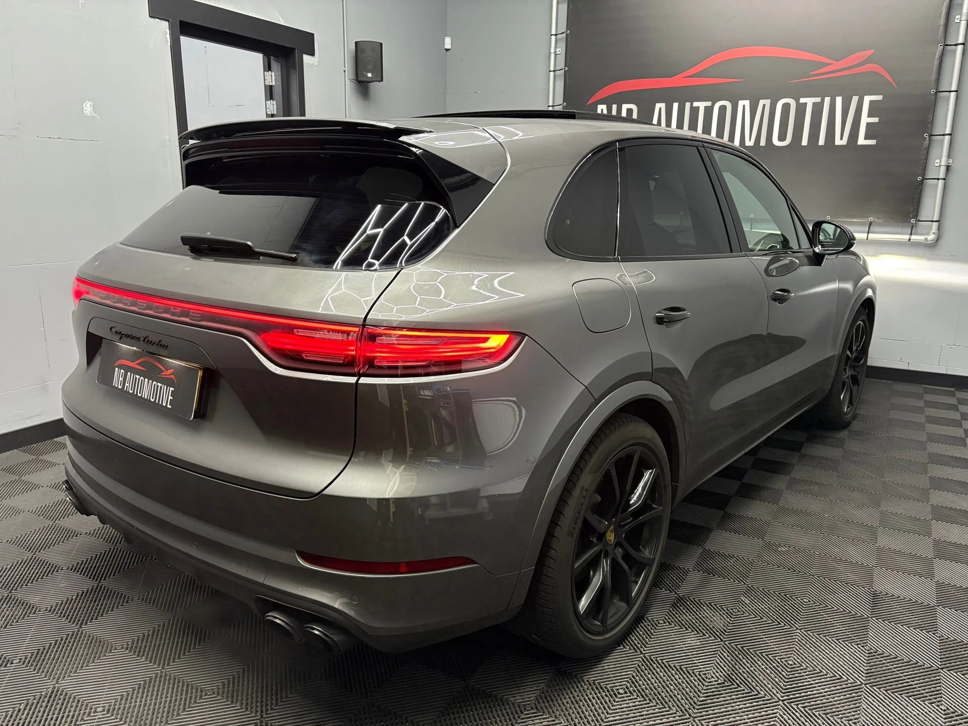 Hoofdafbeelding Porsche Cayenne