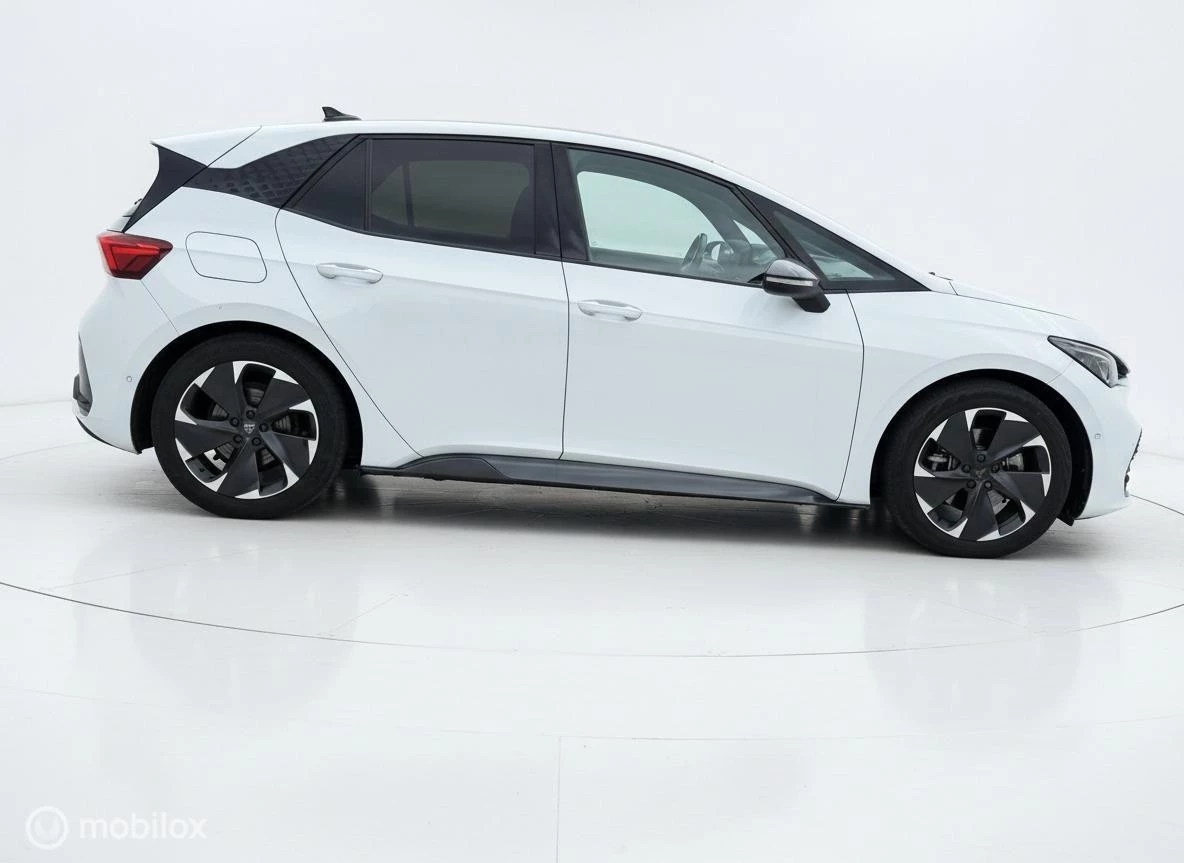 Hoofdafbeelding CUPRA Born