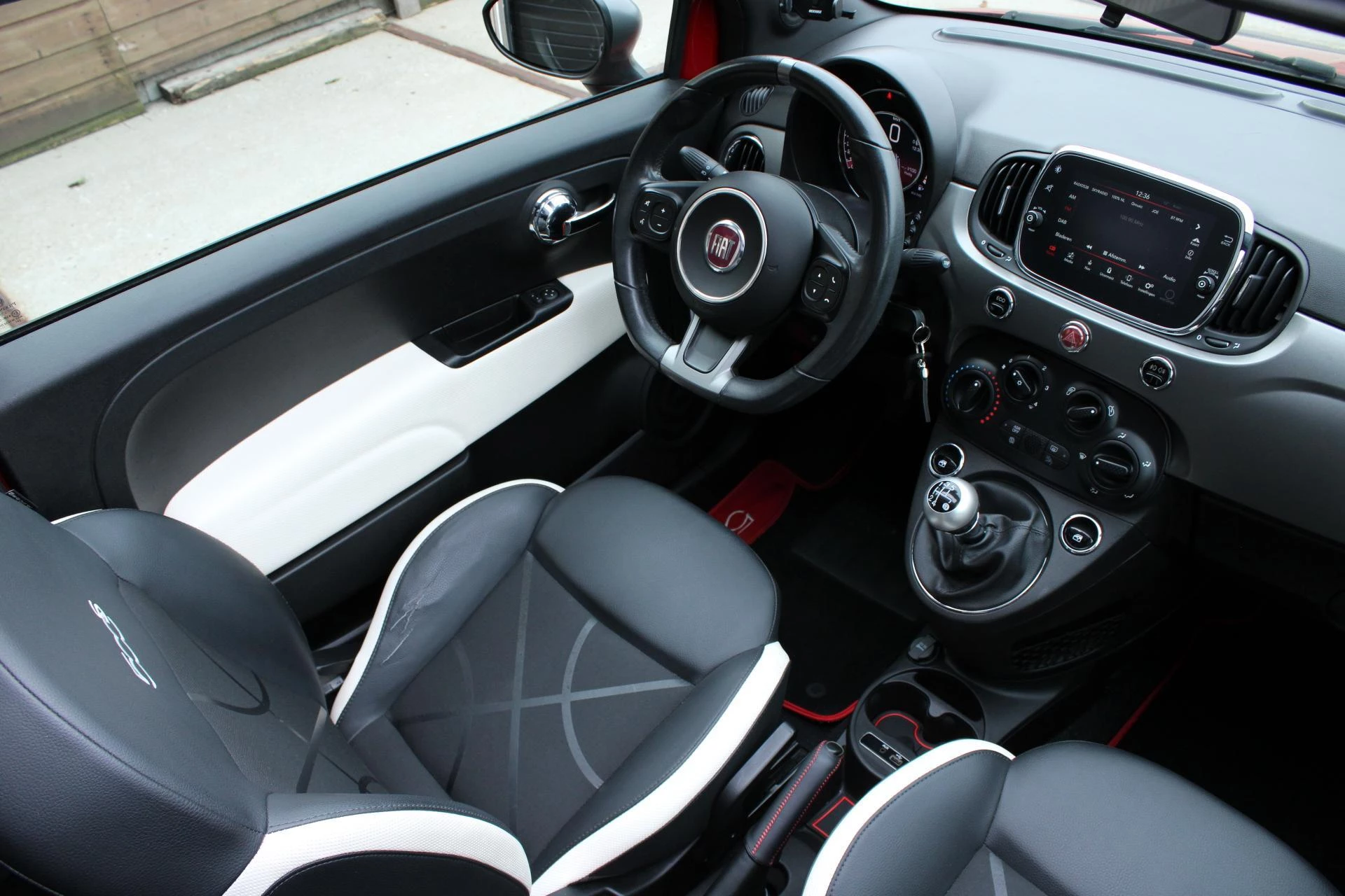 Hoofdafbeelding Fiat 500C