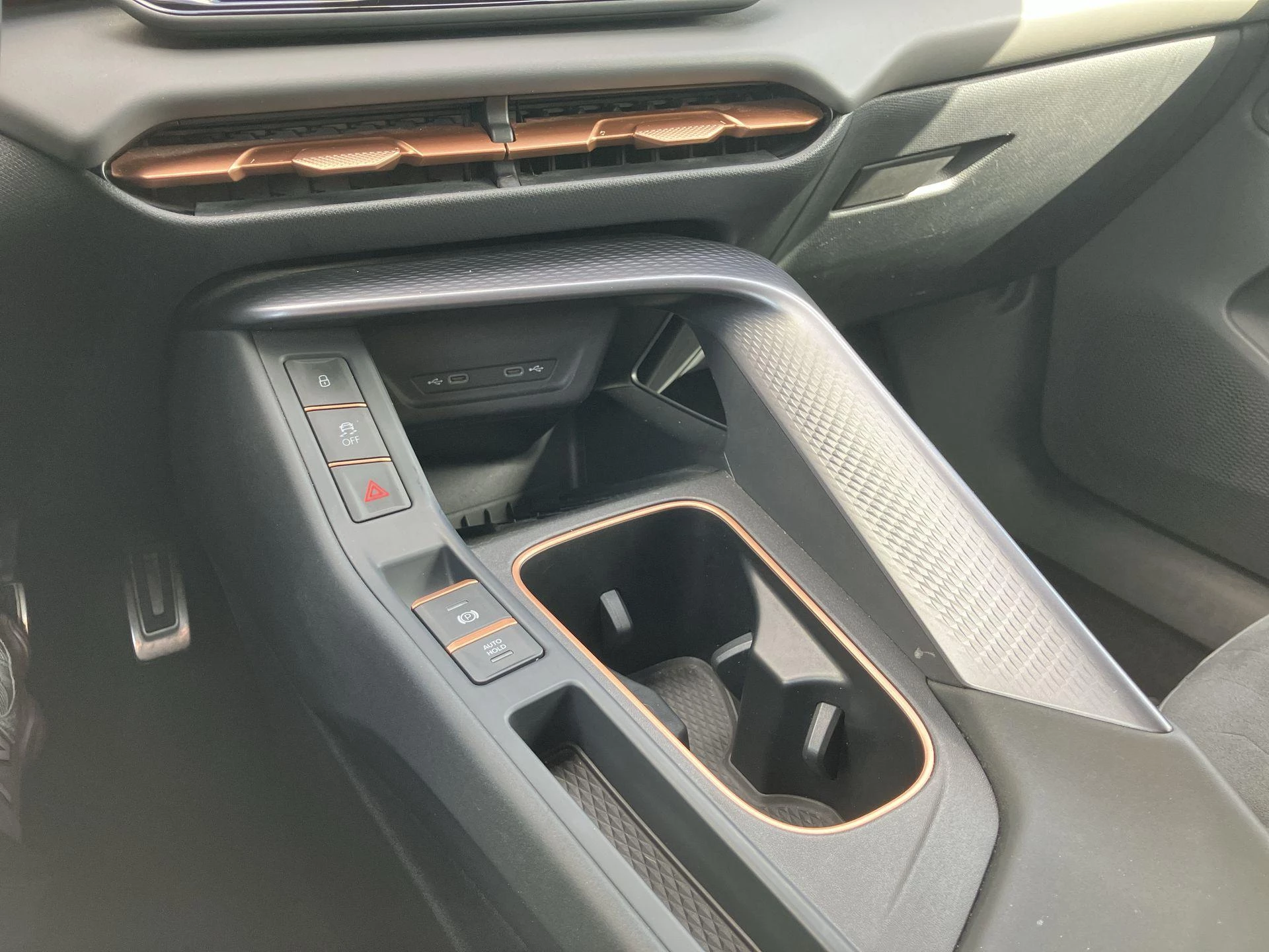 Hoofdafbeelding CUPRA Terramar