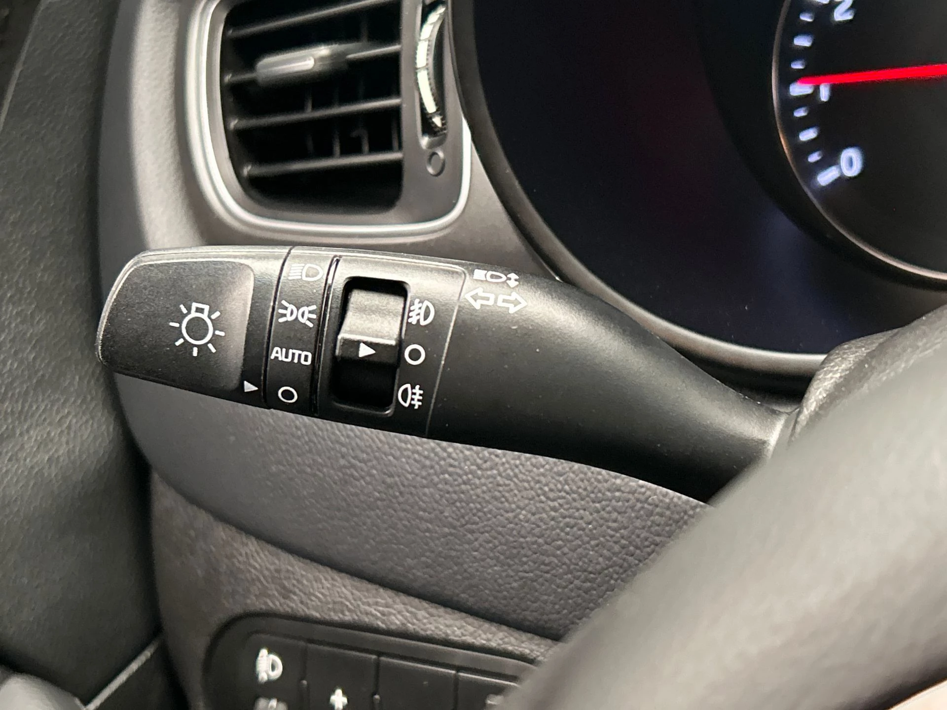 Hoofdafbeelding Kia Carens