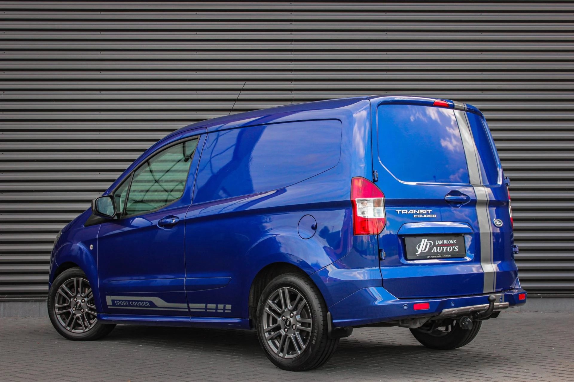 Hoofdafbeelding Ford Transit Courier