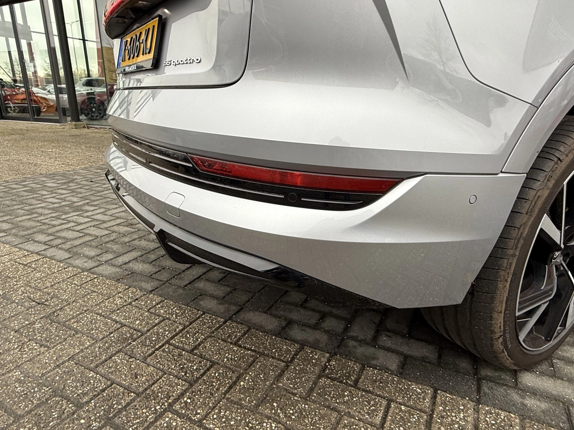 Hoofdafbeelding Audi e-tron