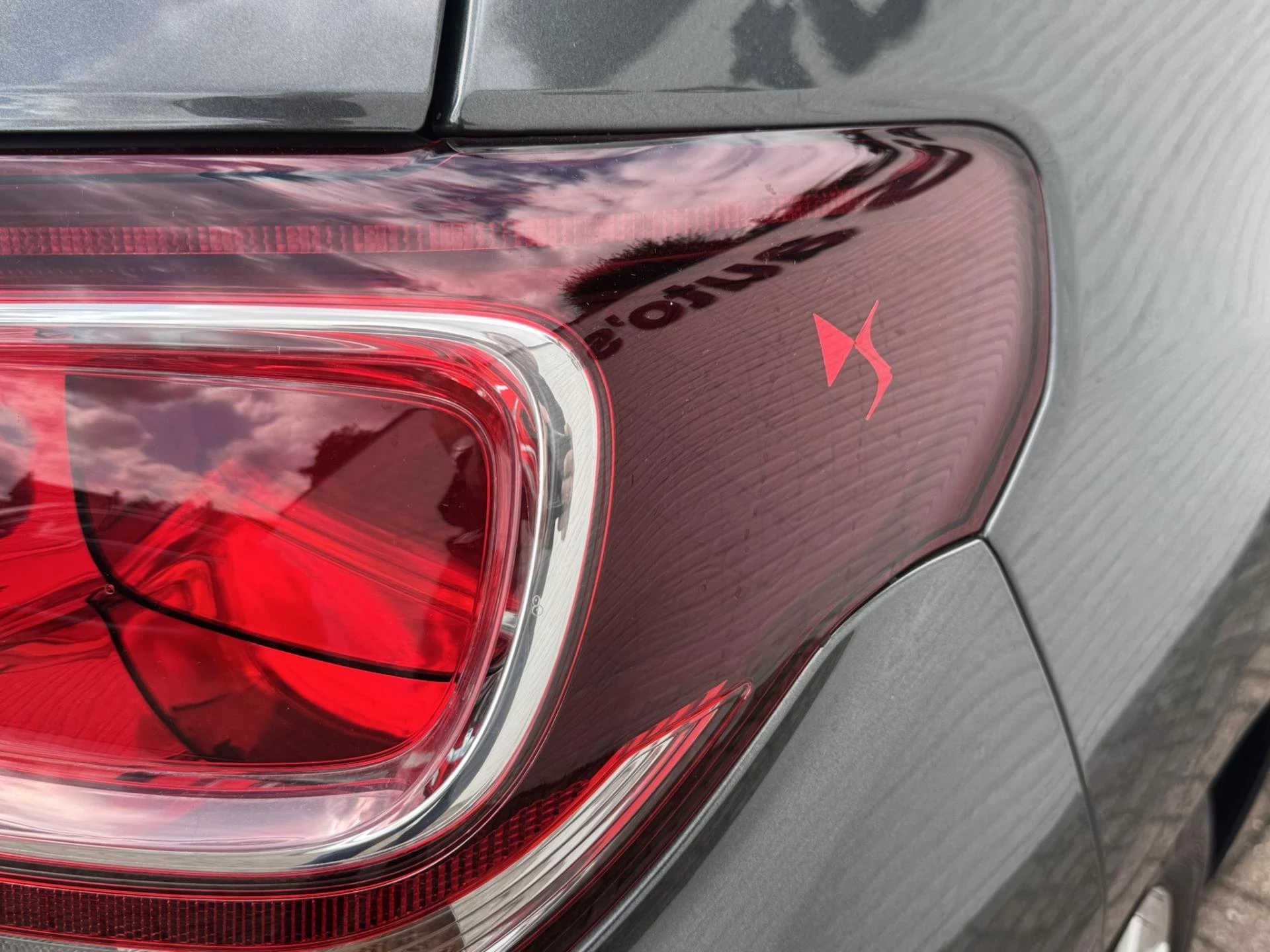 Hoofdafbeelding DS DS 3