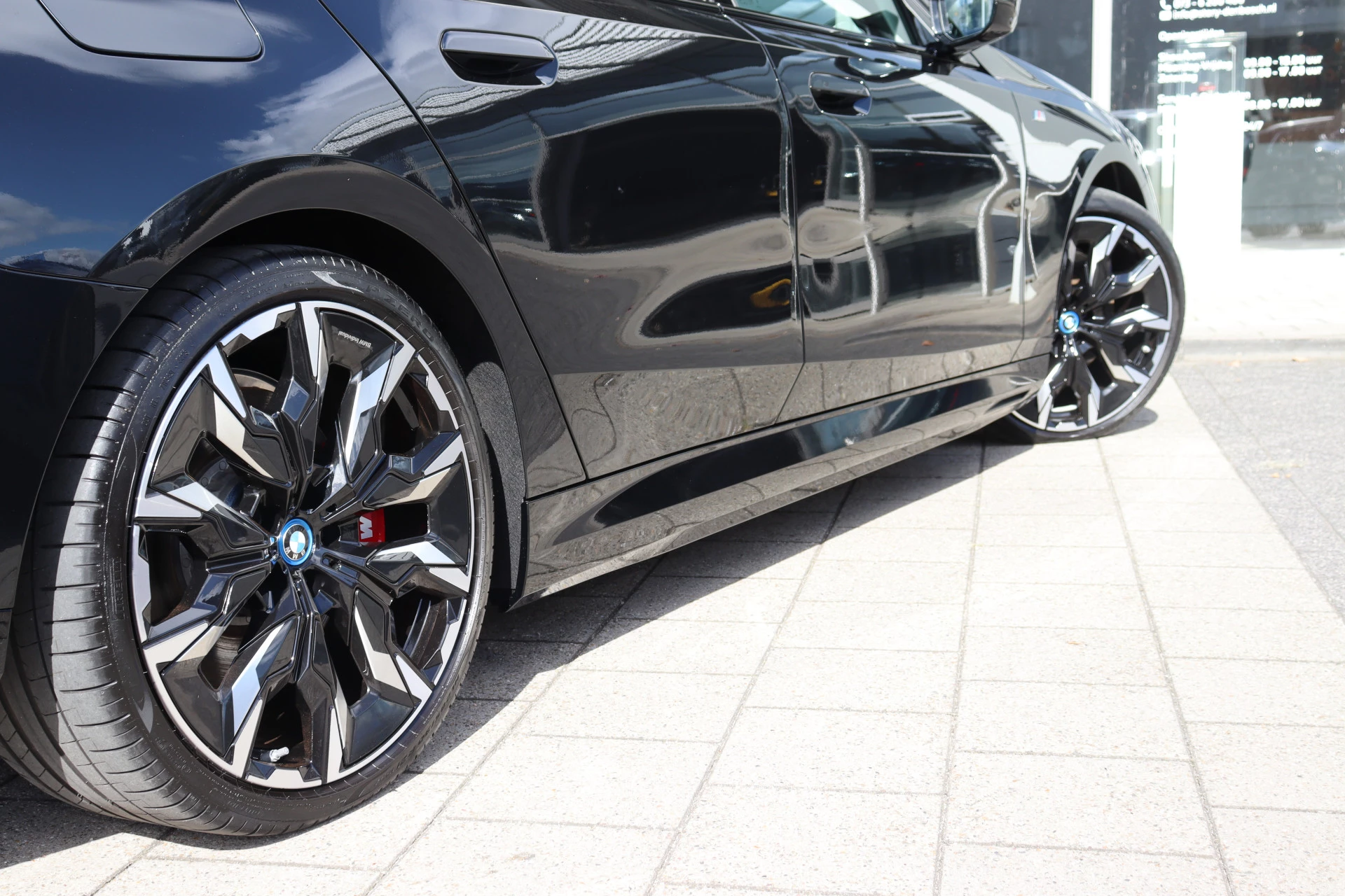 Hoofdafbeelding BMW i5