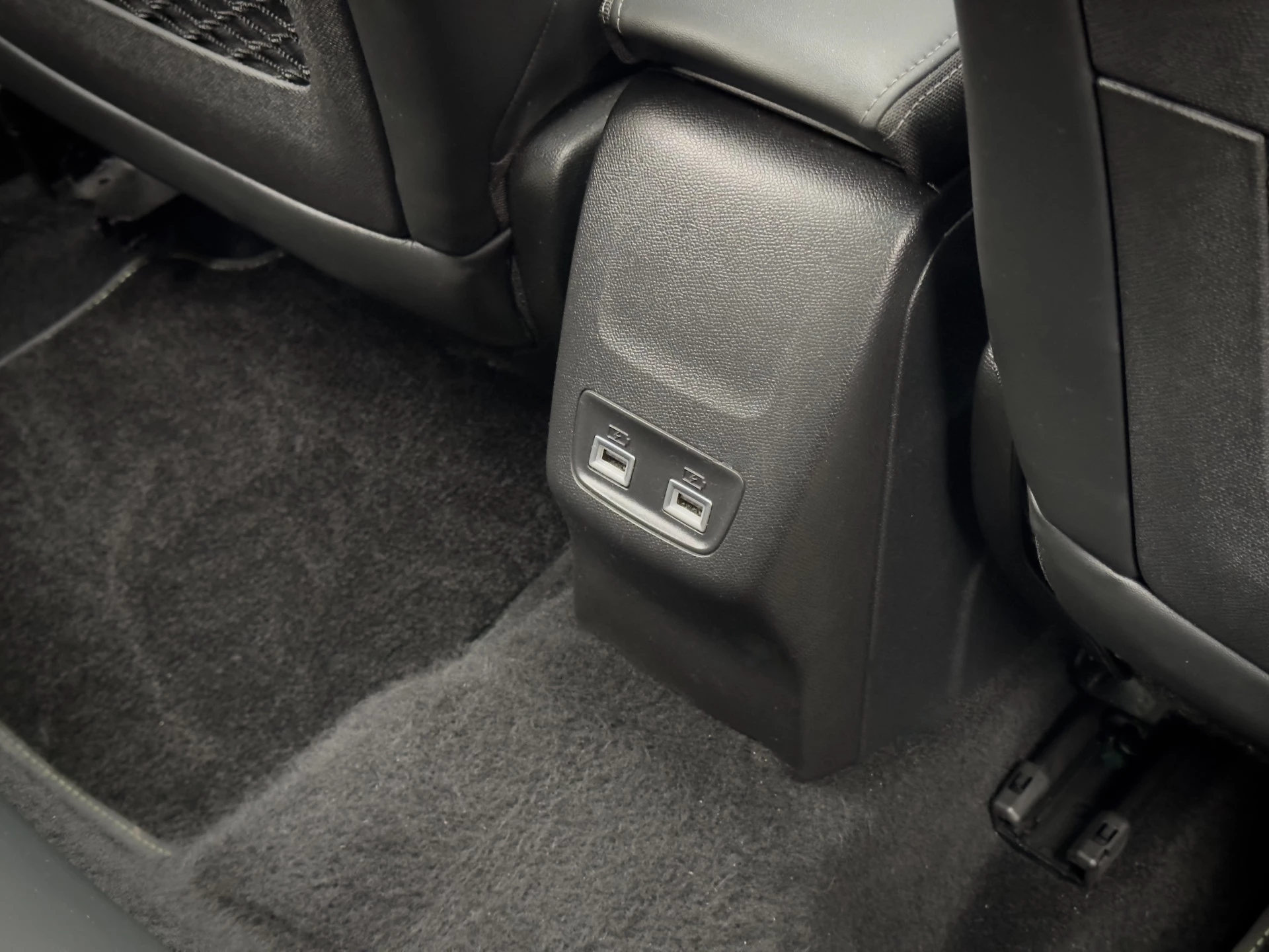 Hoofdafbeelding Peugeot e-2008