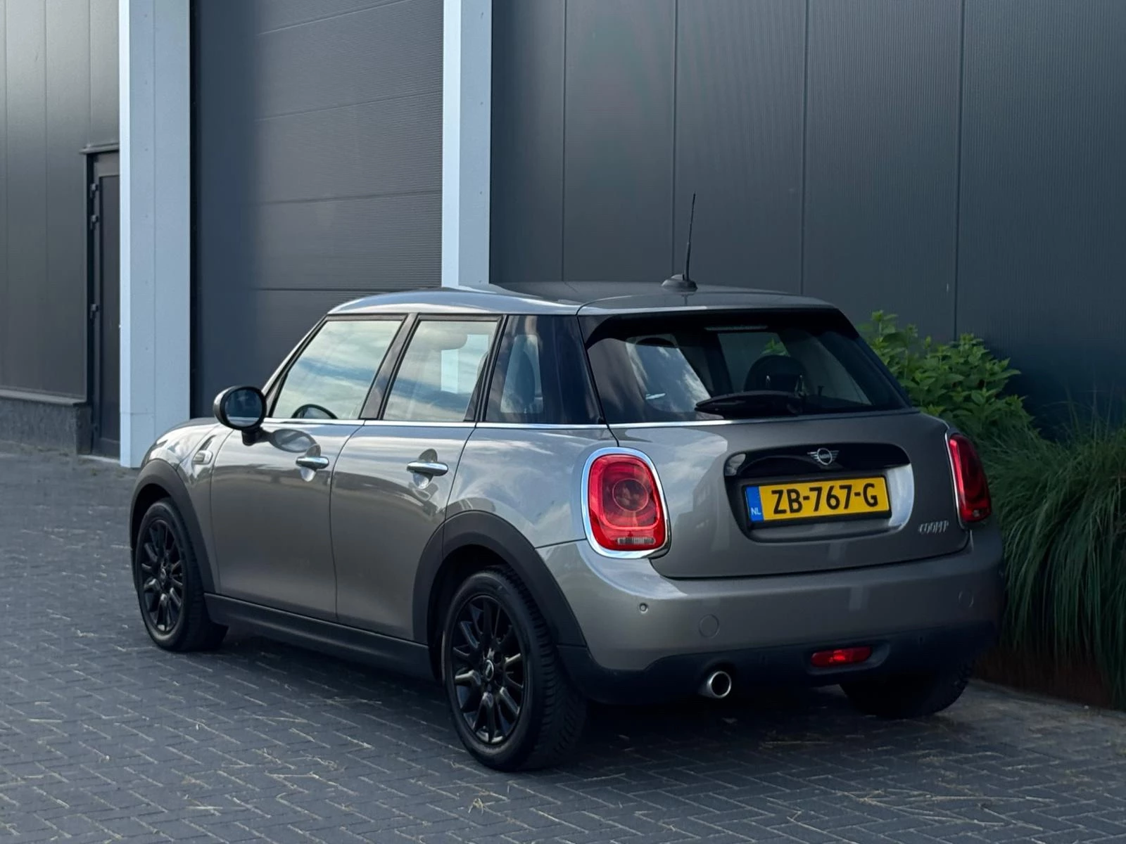 Hoofdafbeelding MINI 5-deurs