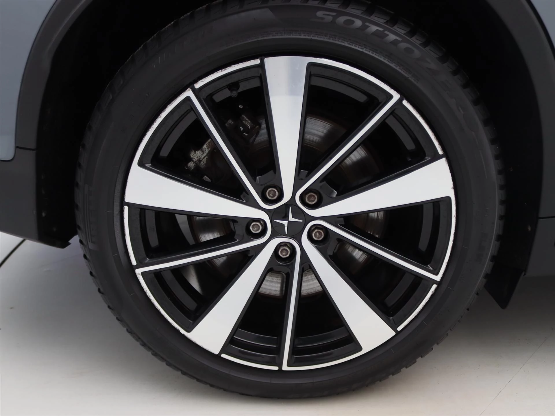 Hoofdafbeelding Polestar 2