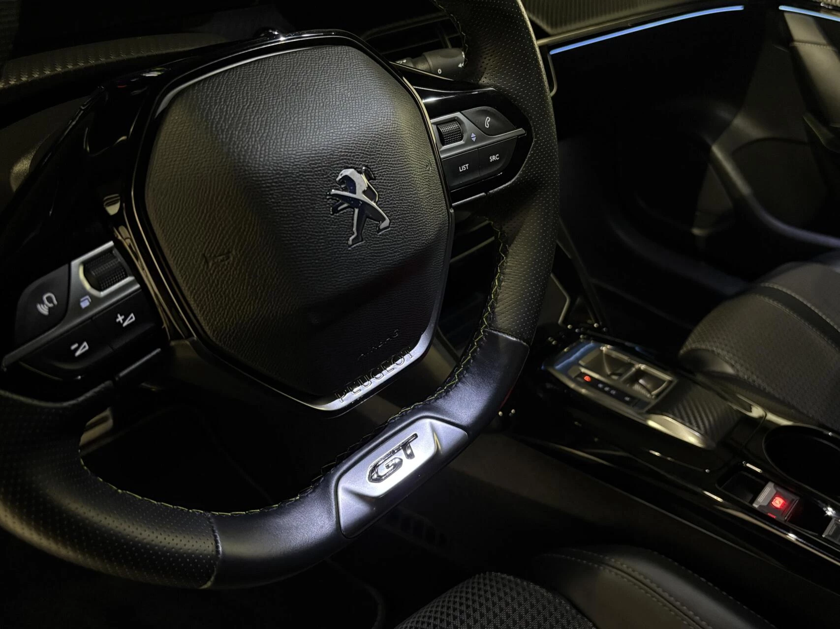 Hoofdafbeelding Peugeot e-208