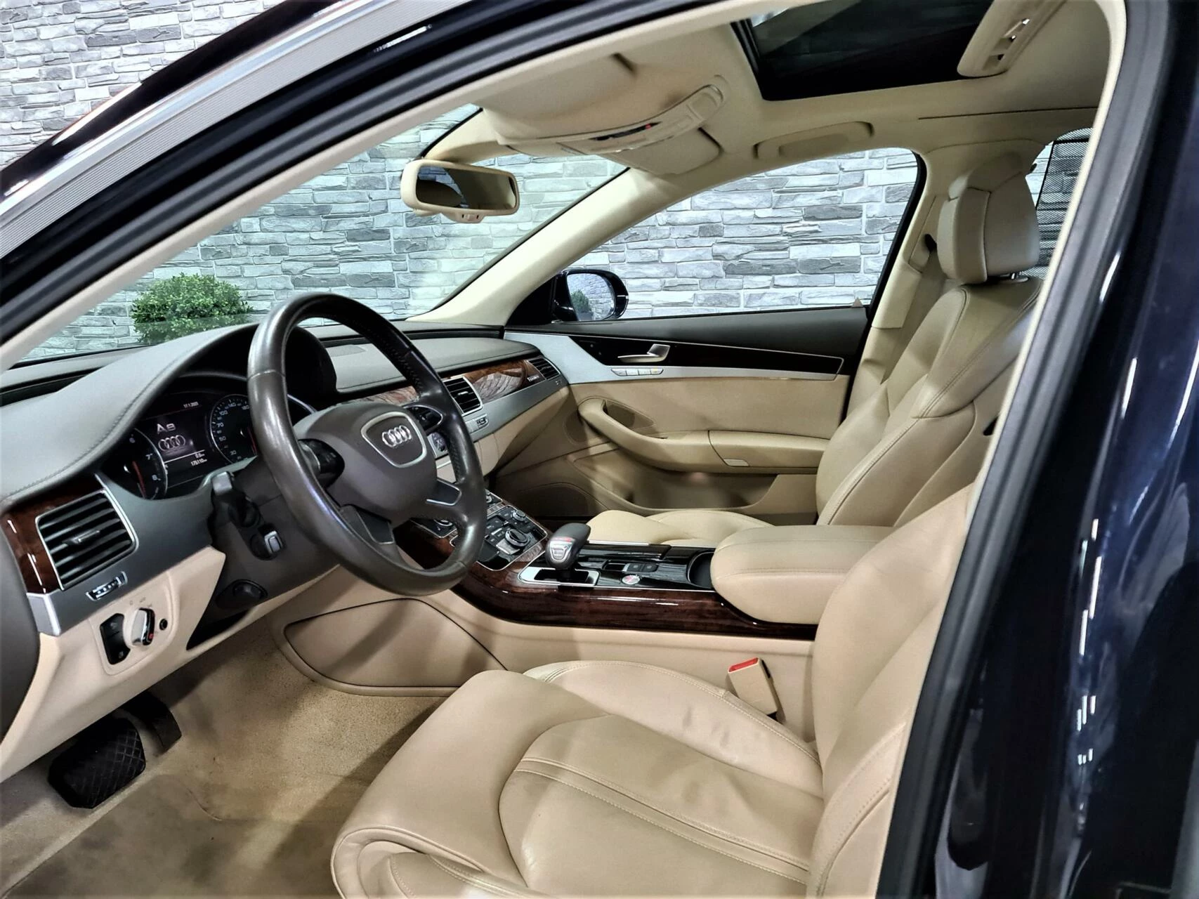 Hoofdafbeelding Audi A8