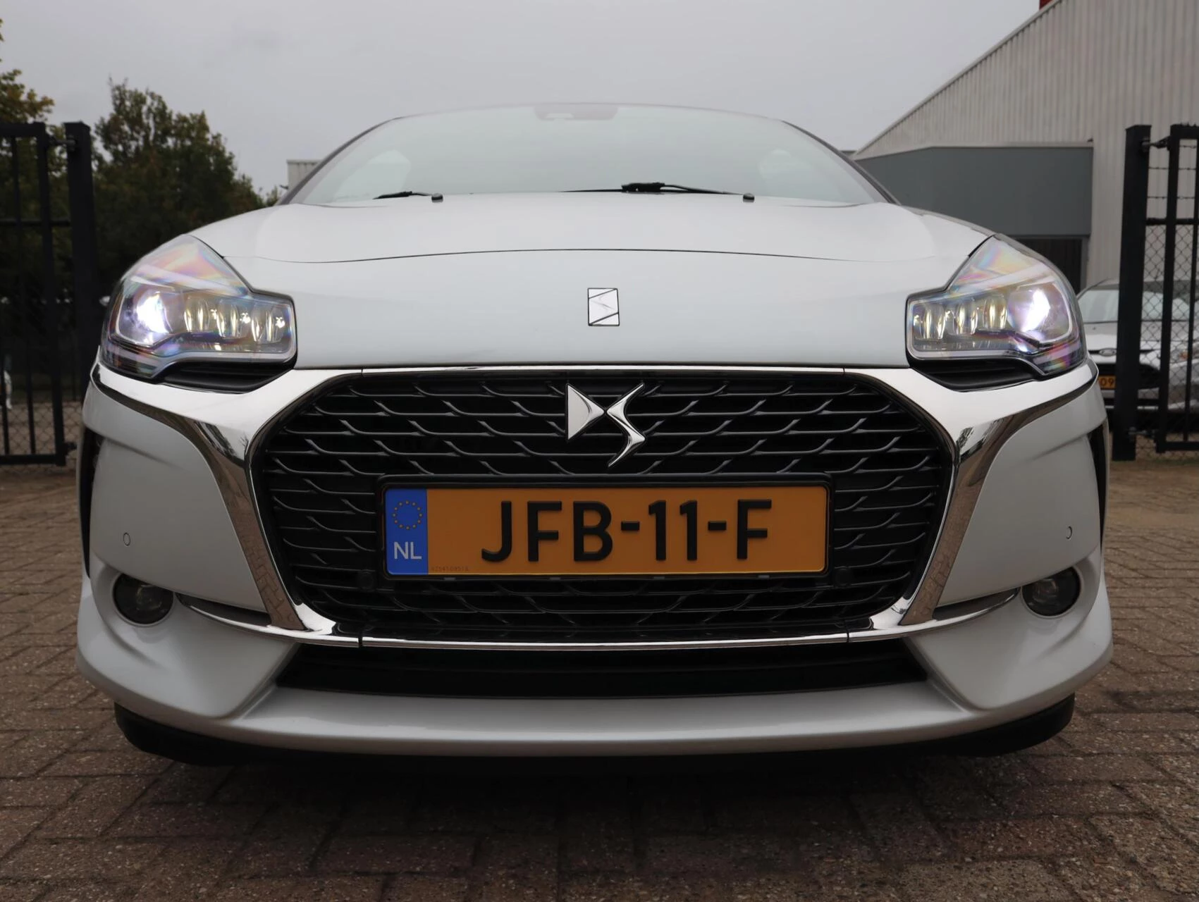 Hoofdafbeelding DS DS 3