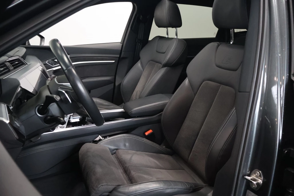 Hoofdafbeelding Audi e-tron