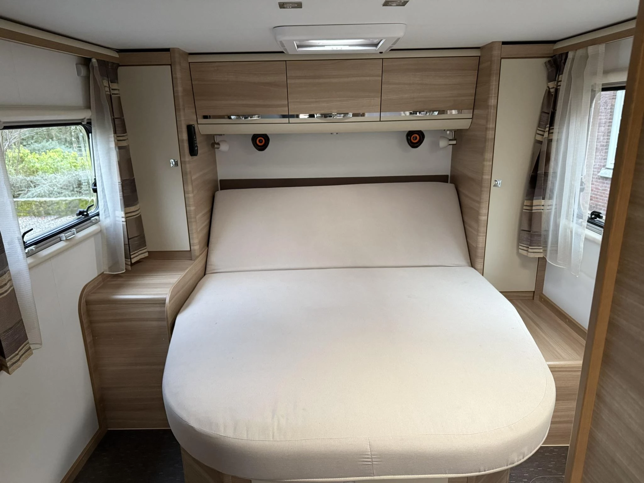 Hoofdafbeelding Adria Matrix m 670 sc