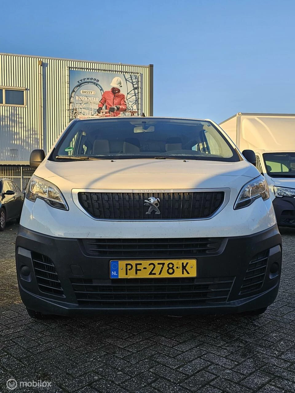 Hoofdafbeelding Peugeot Traveller