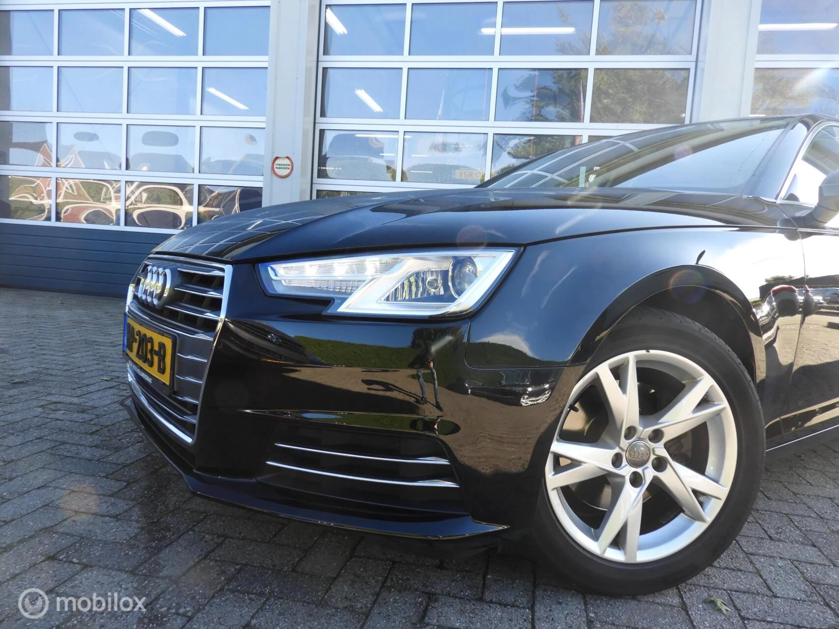 Hoofdafbeelding Audi A4
