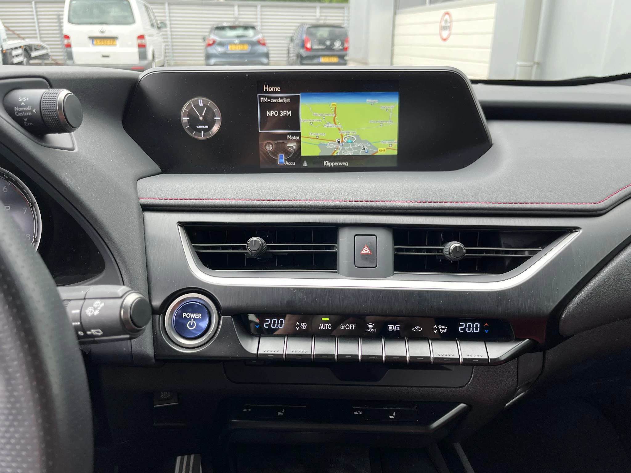 Hoofdafbeelding Lexus UX