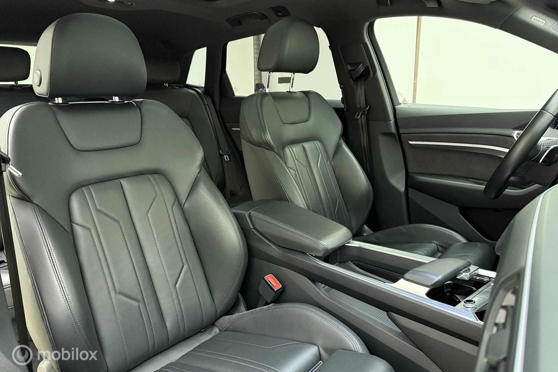 Hoofdafbeelding Audi e-tron