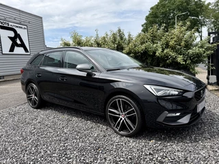 SEAT Leon Sportstourer 1.4 TSI FR 204PK e-Hybrid Led|Camera|Keyles|Carplay|Memory