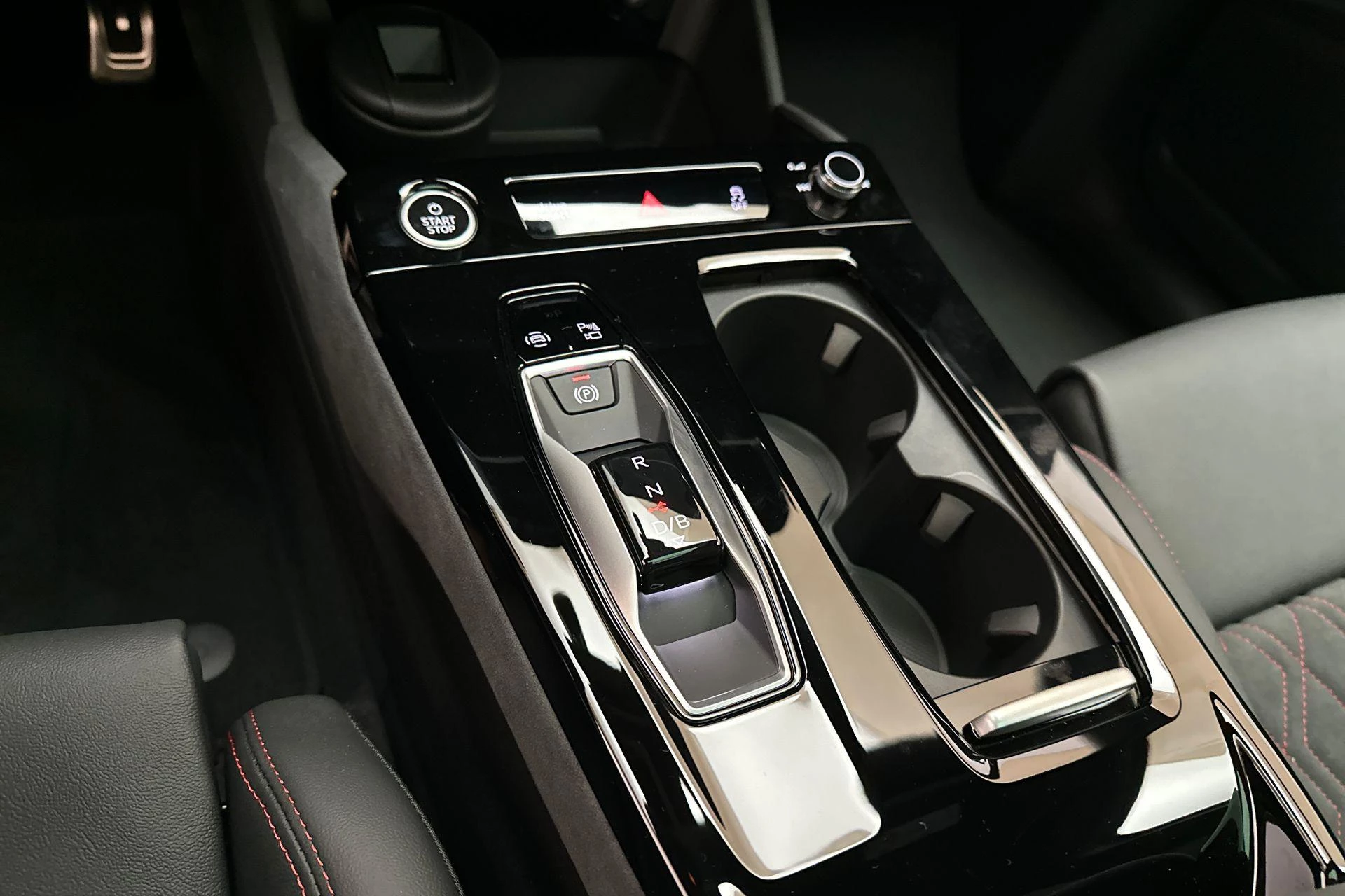 Hoofdafbeelding Audi Q6 e-tron