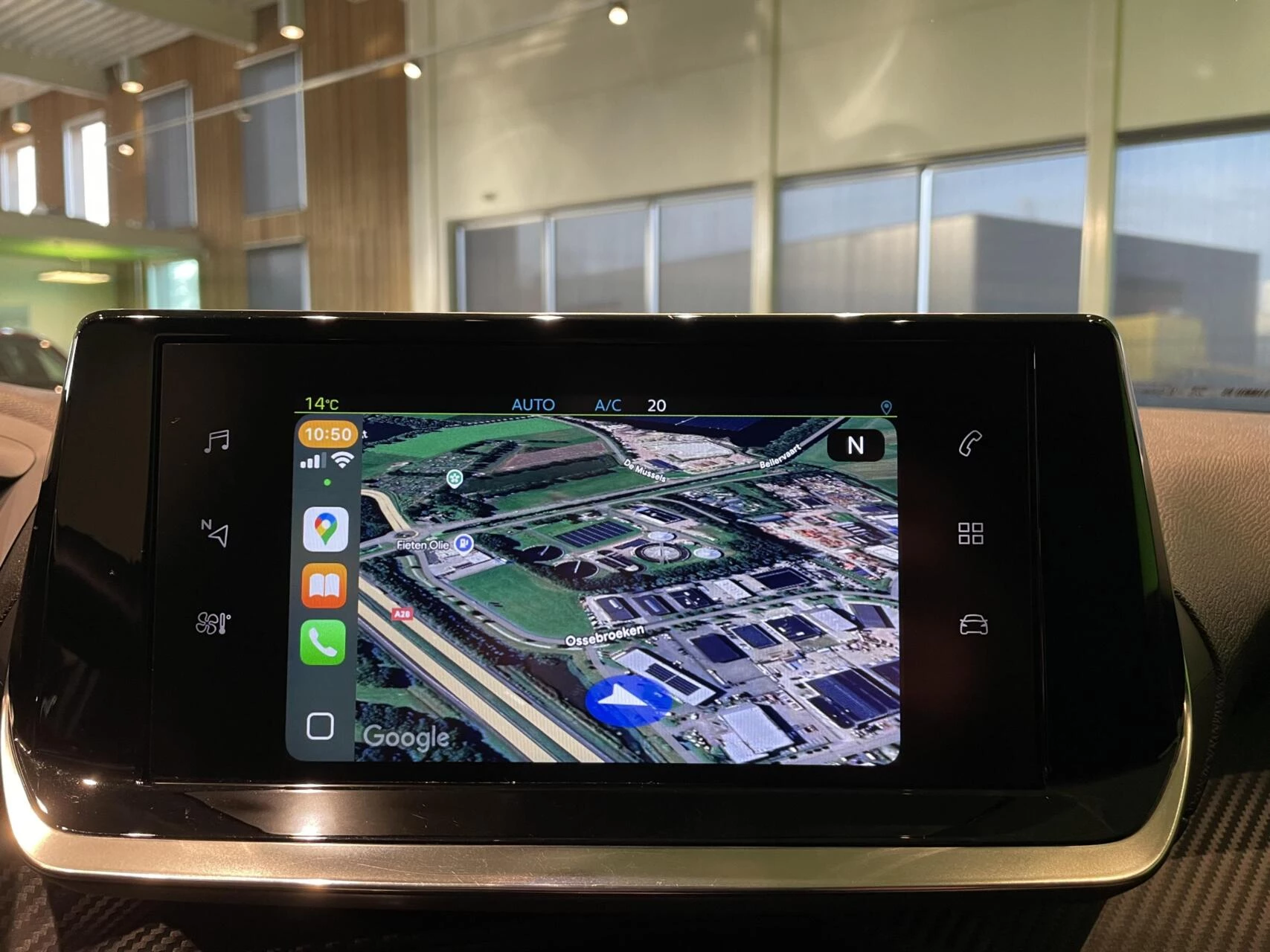 Hoofdafbeelding Peugeot e-2008