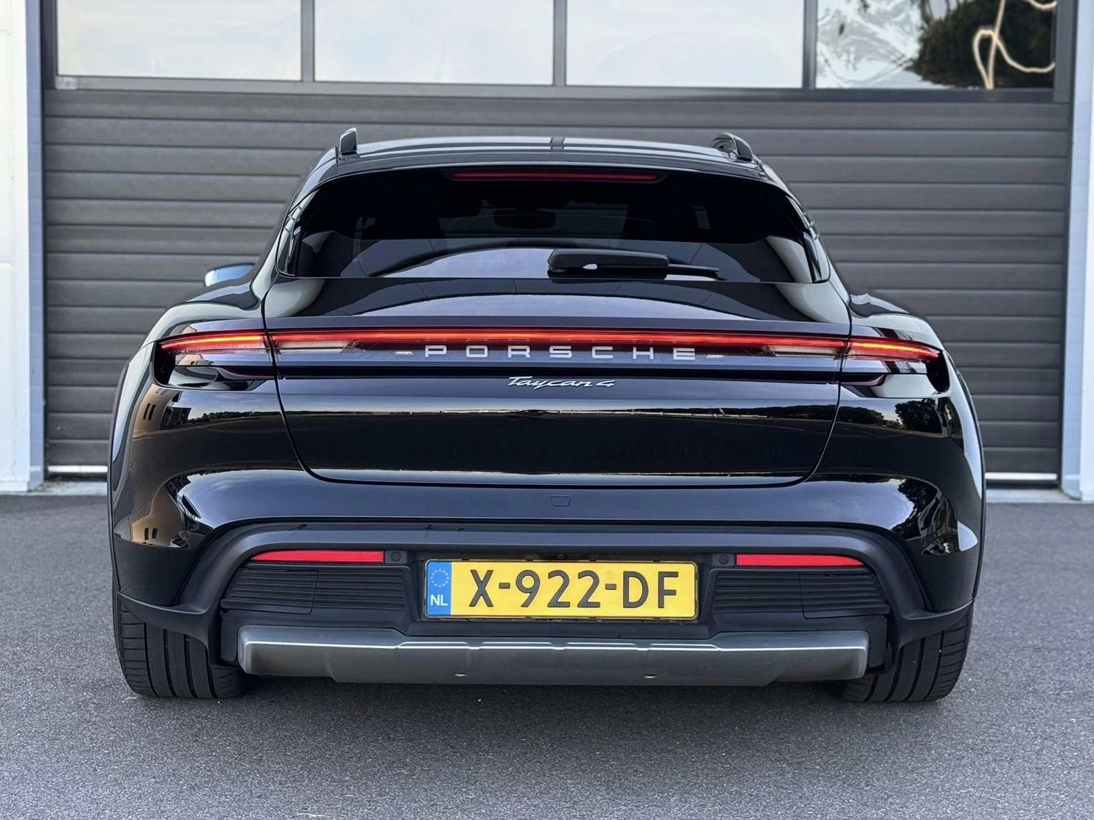 Hoofdafbeelding Porsche Taycan