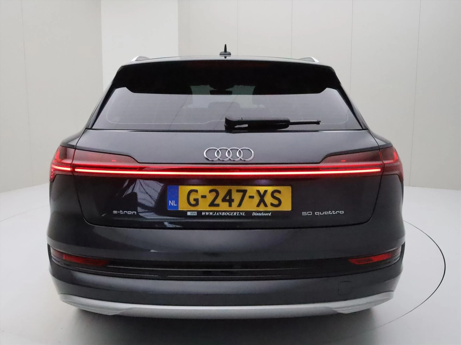 Hoofdafbeelding Audi e-tron