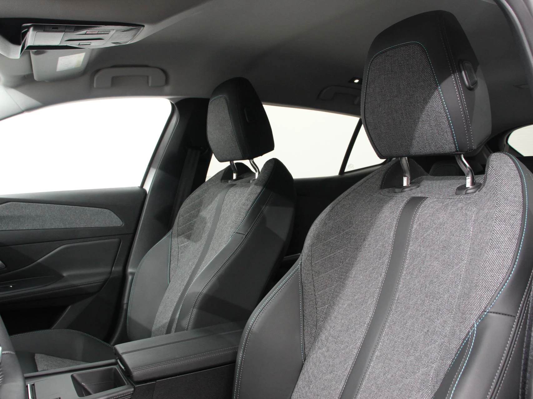 Hoofdafbeelding Peugeot 408