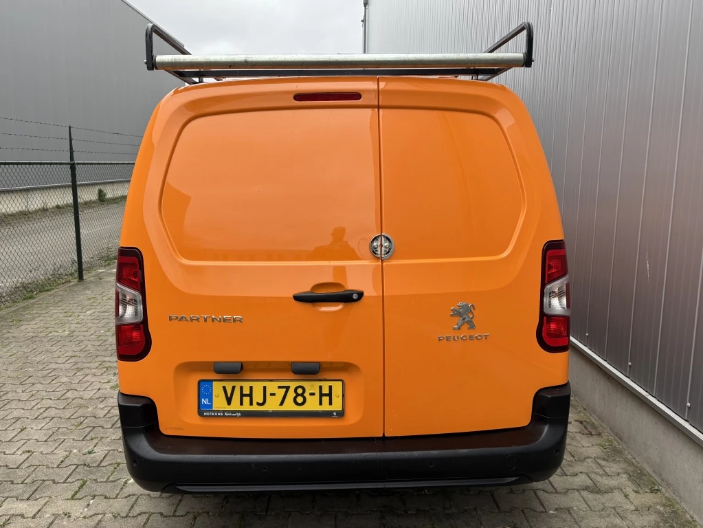 Hoofdafbeelding Peugeot Partner