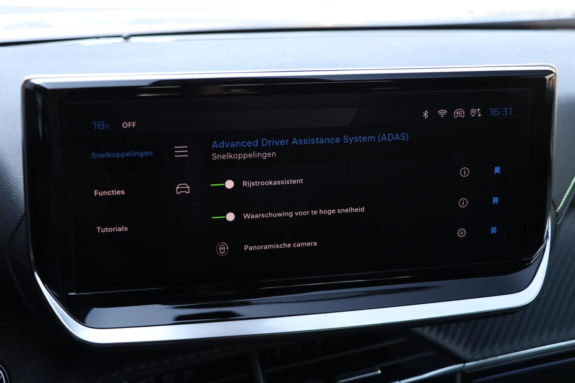 Hoofdafbeelding Peugeot e-2008