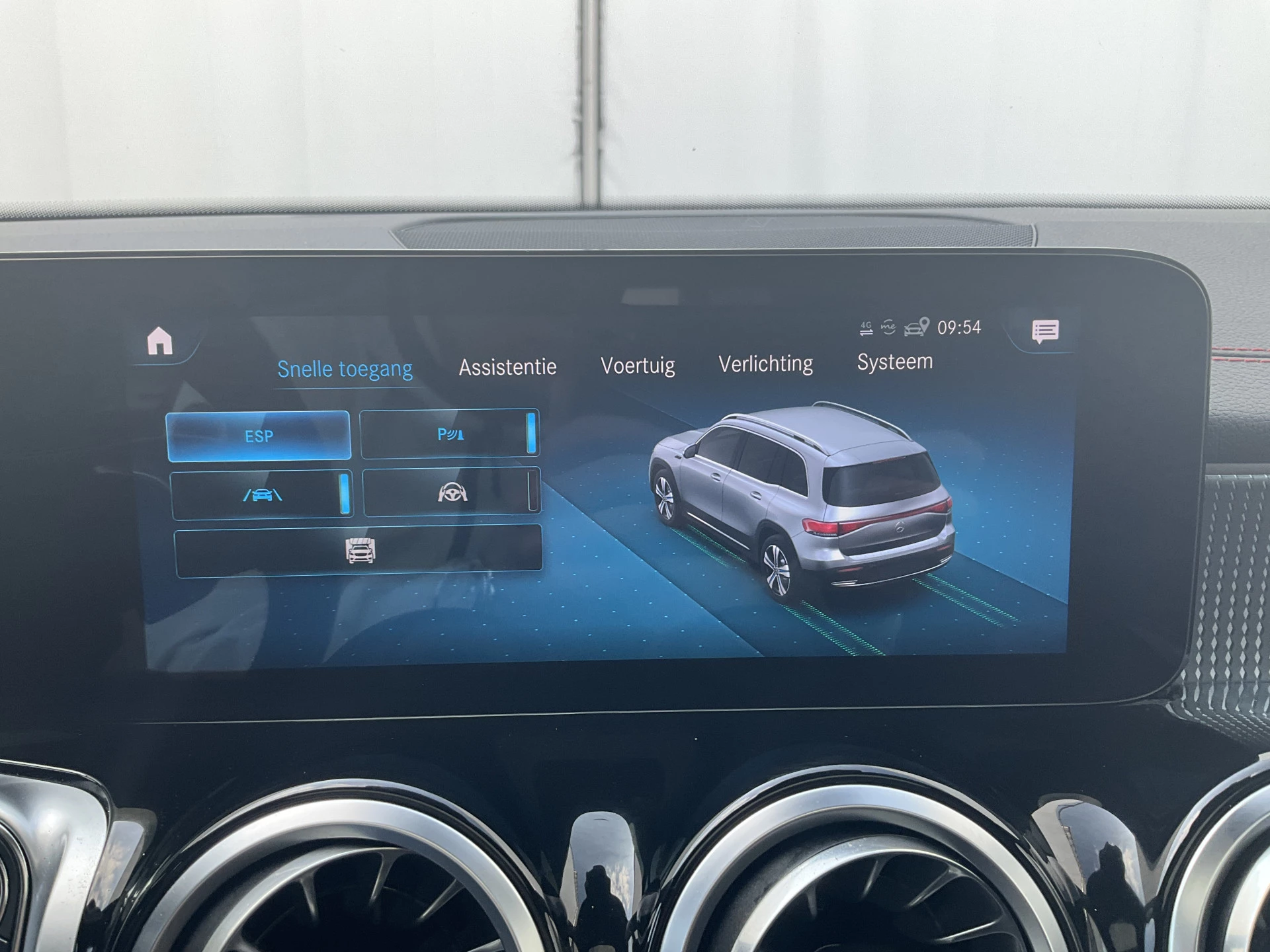 Hoofdafbeelding Mercedes-Benz EQB