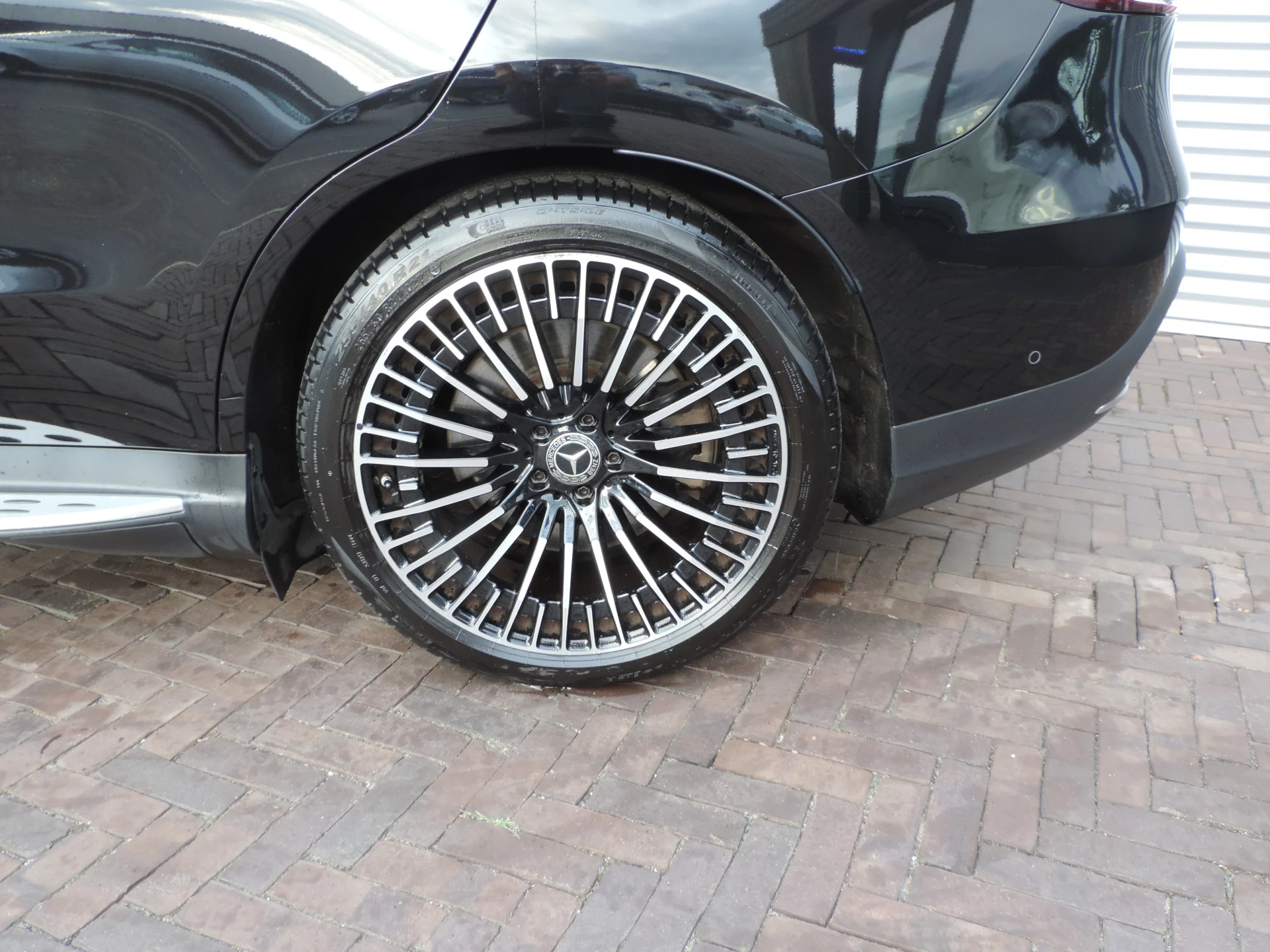 Hoofdafbeelding Mercedes-Benz EQC