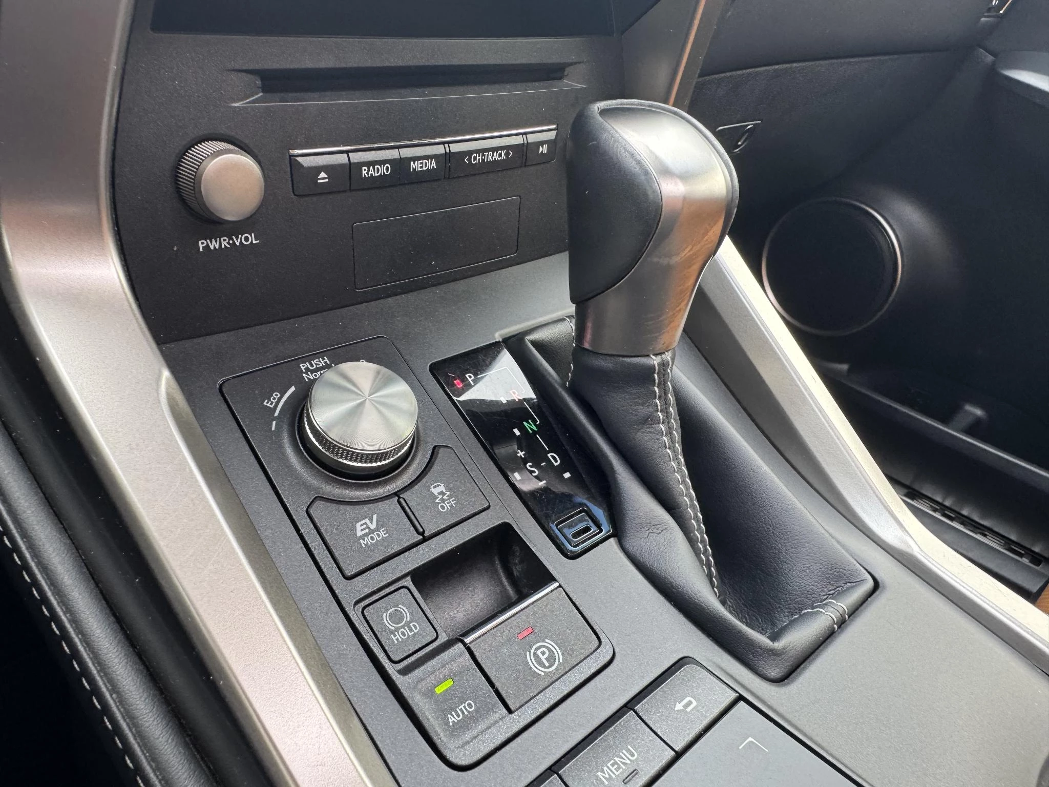 Hoofdafbeelding Lexus NX