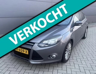 Ford Focus 1.0 EcoBoost Trend rijdt en schakelt goed ( tik in de motor)