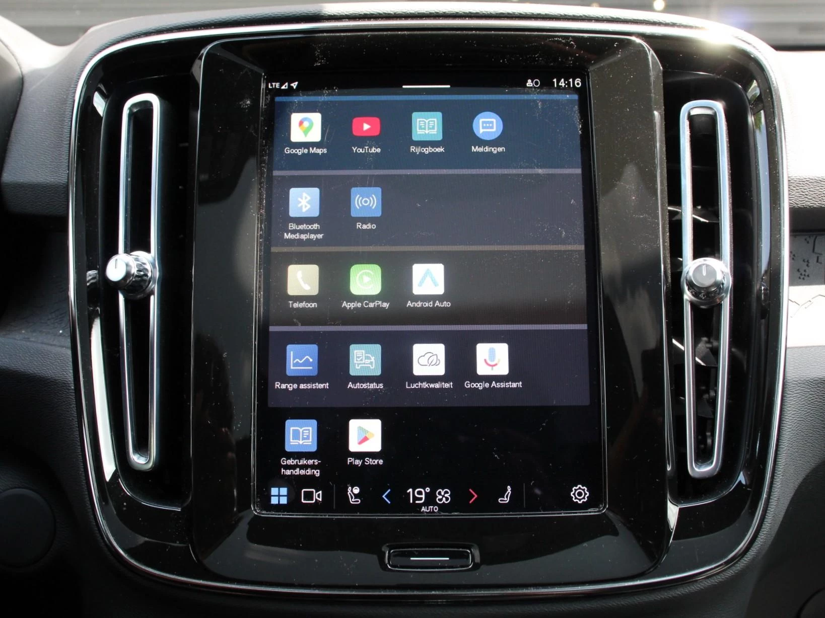 Hoofdafbeelding Volvo C40
