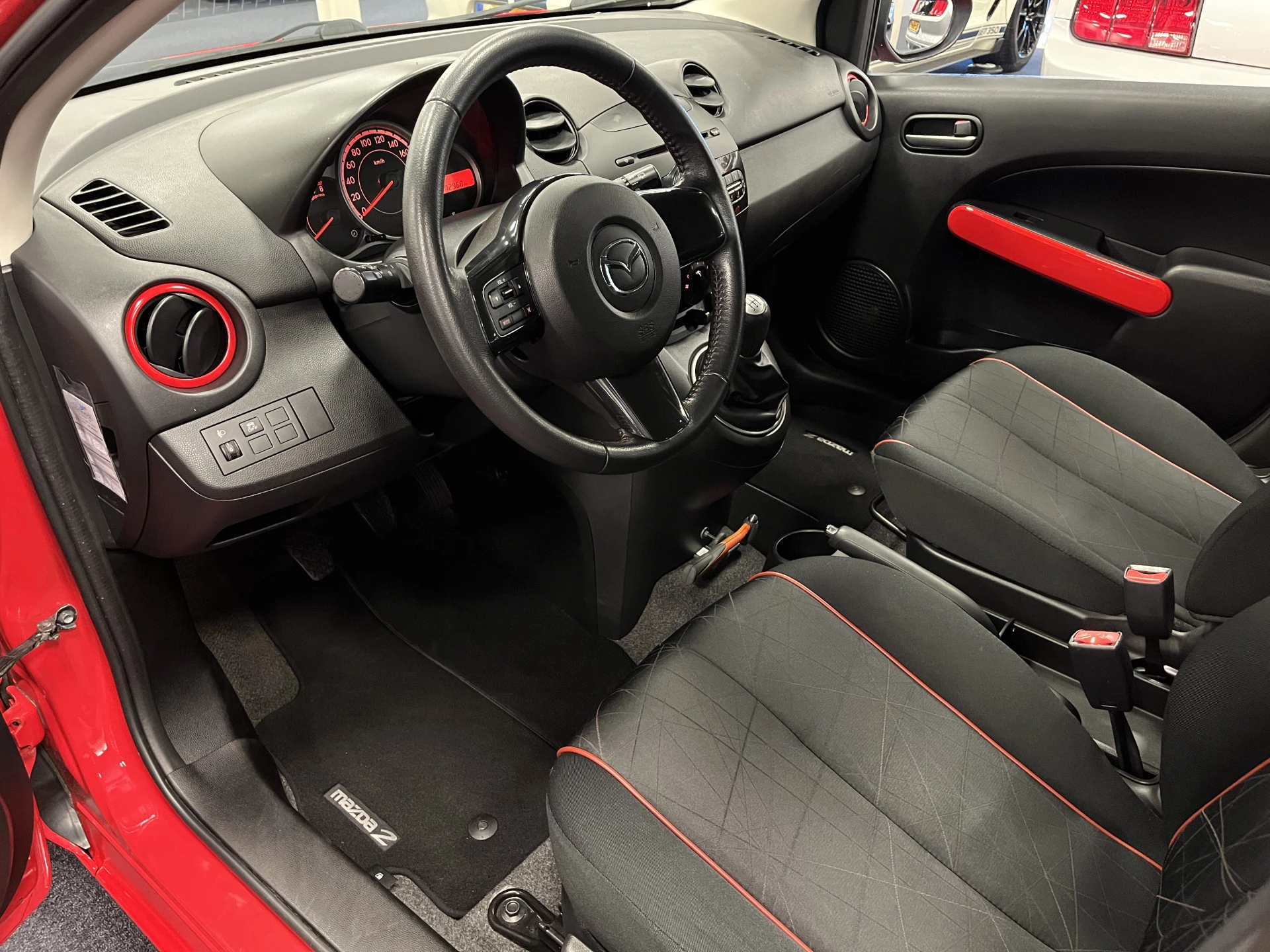 Hoofdafbeelding Mazda 2