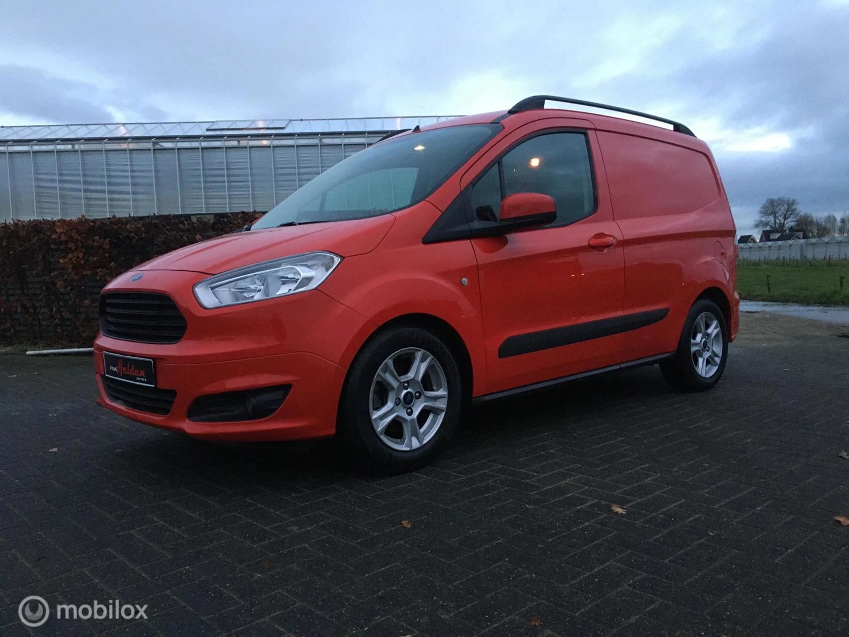 Hoofdafbeelding Ford Transit Courier