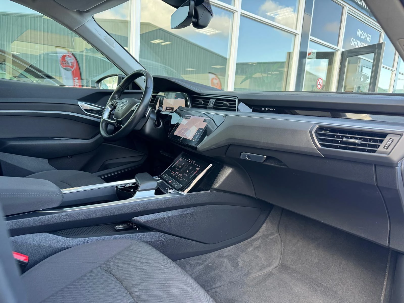 Hoofdafbeelding Audi e-tron