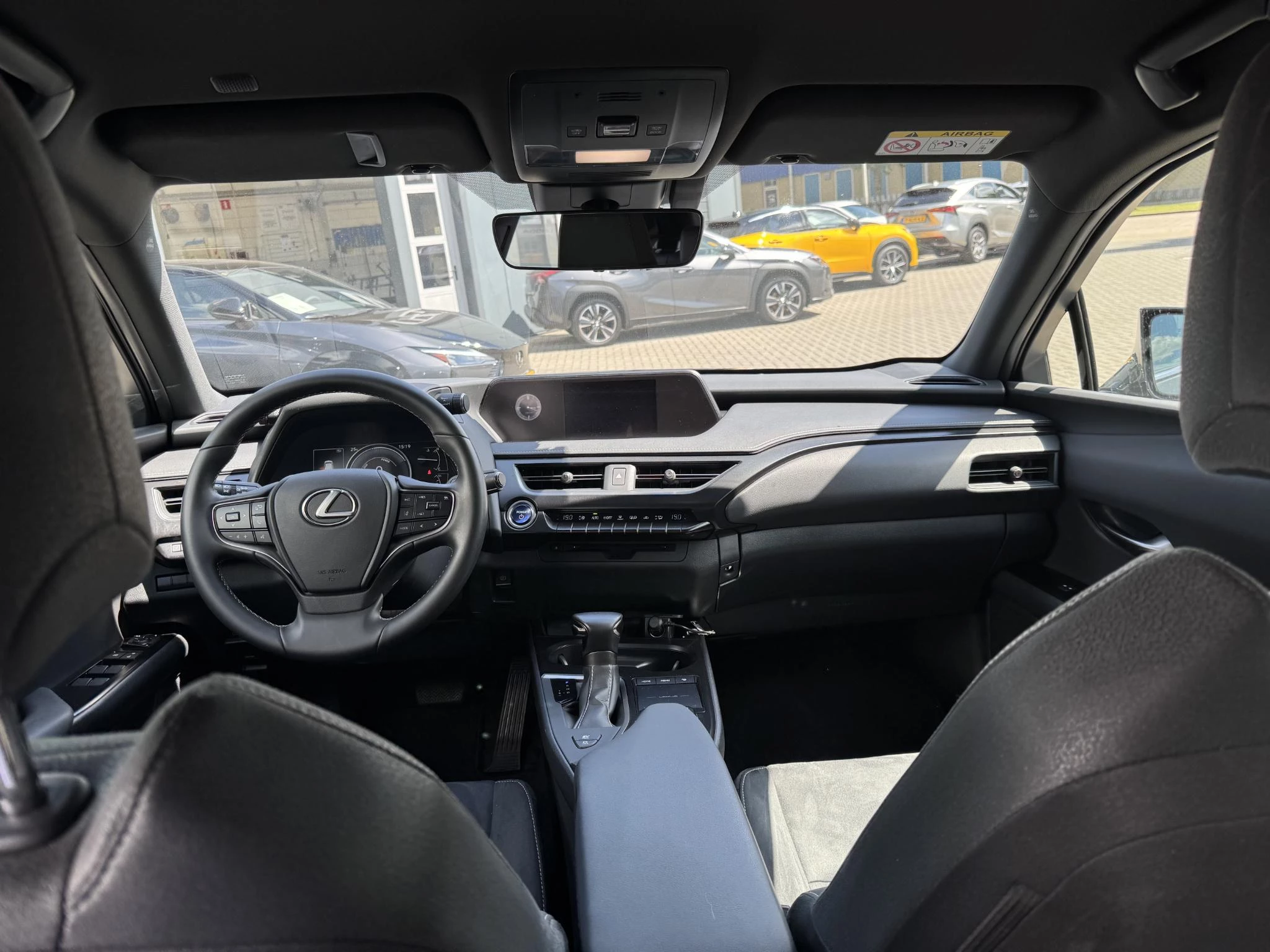 Hoofdafbeelding Lexus UX