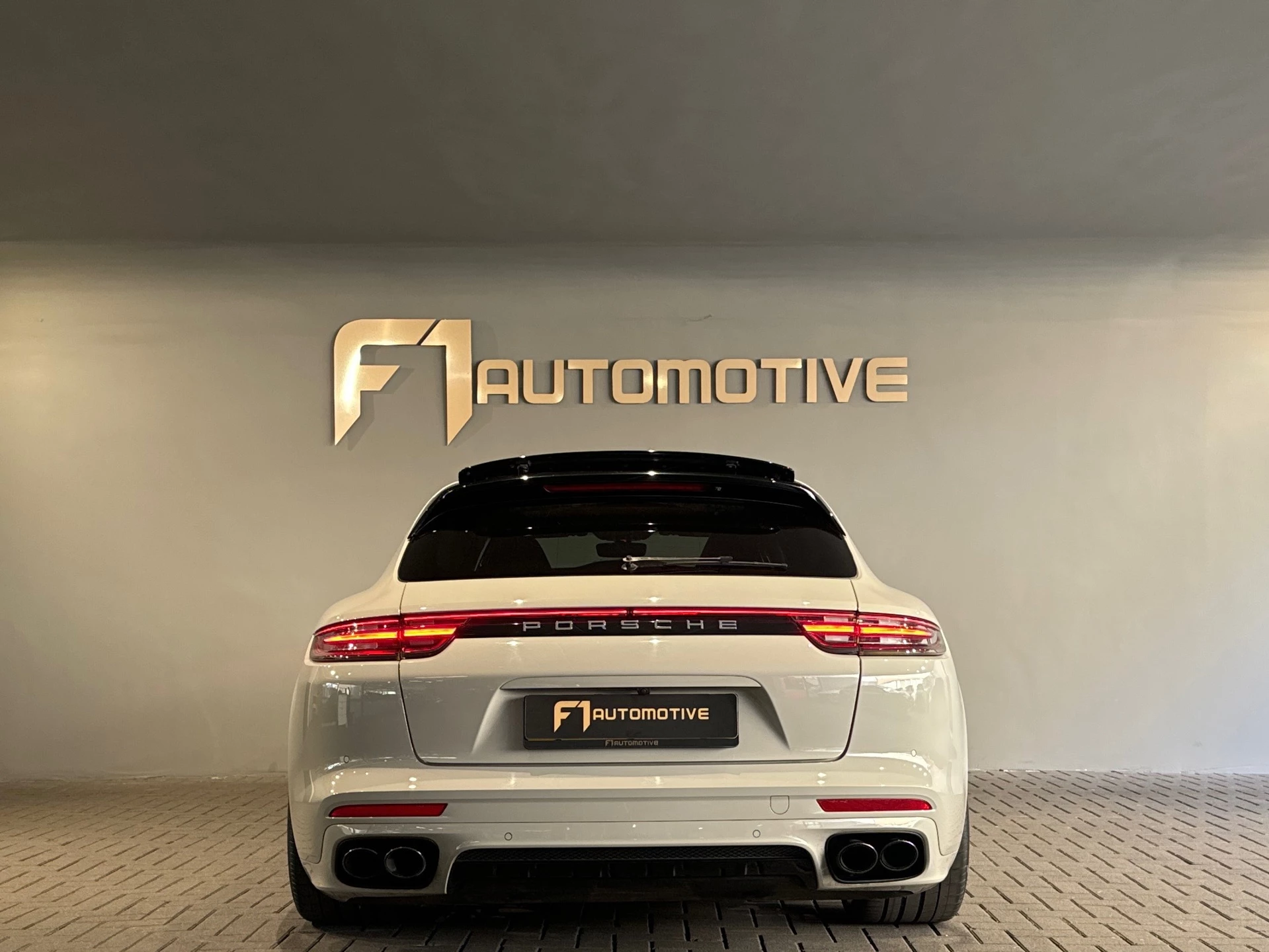 Hoofdafbeelding Porsche Panamera