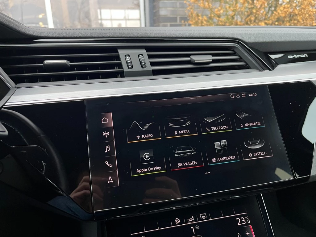 Hoofdafbeelding Audi e-tron